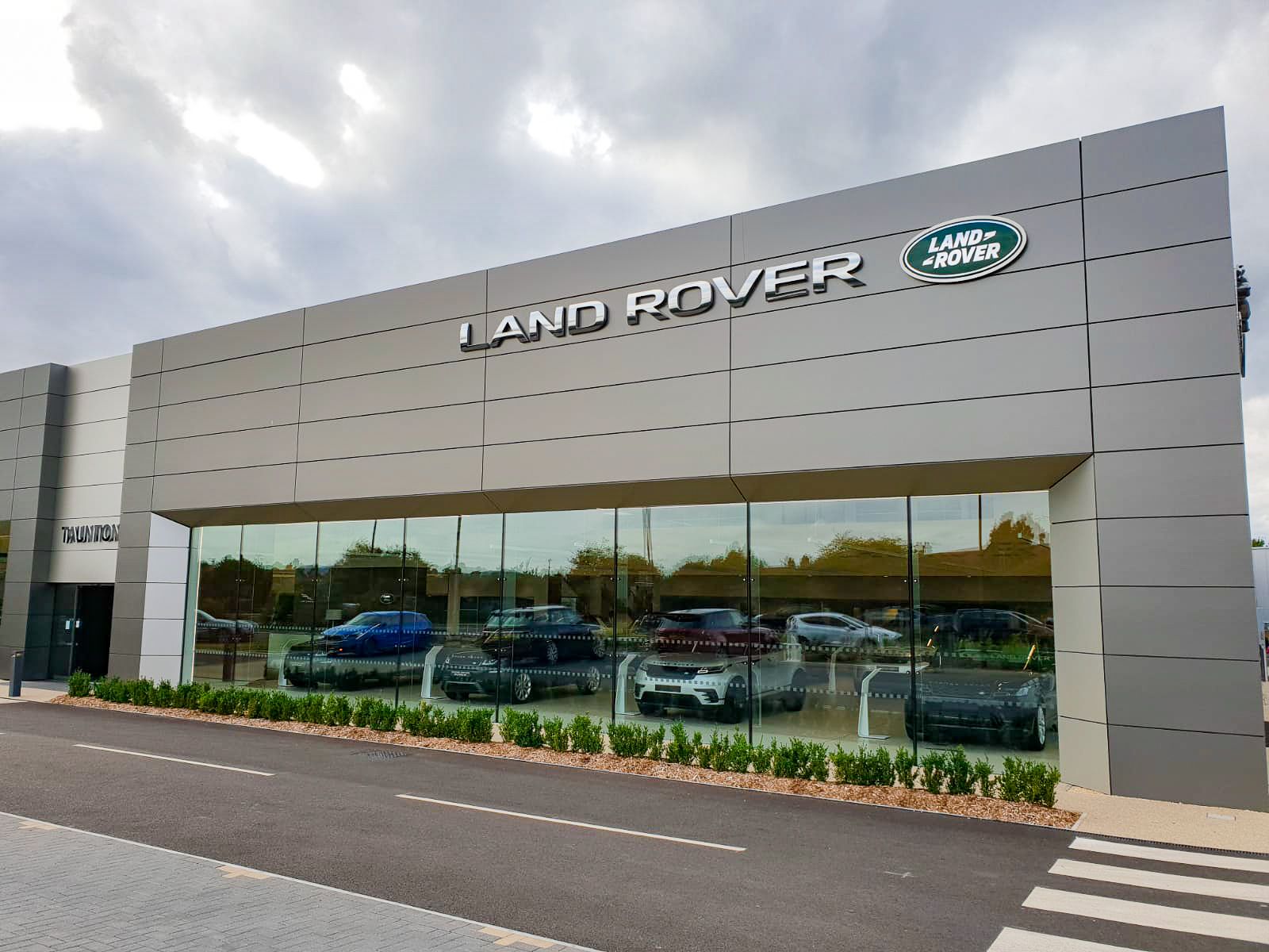Vertu Motors Land Rover Taunton Car dealership in Taunton AutoTrader
